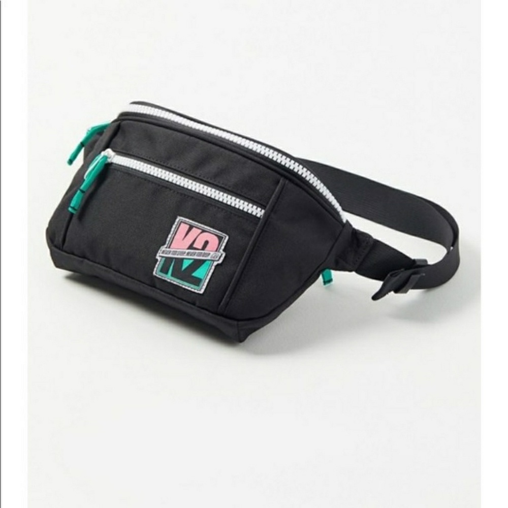 KO urban outfitter belt bag